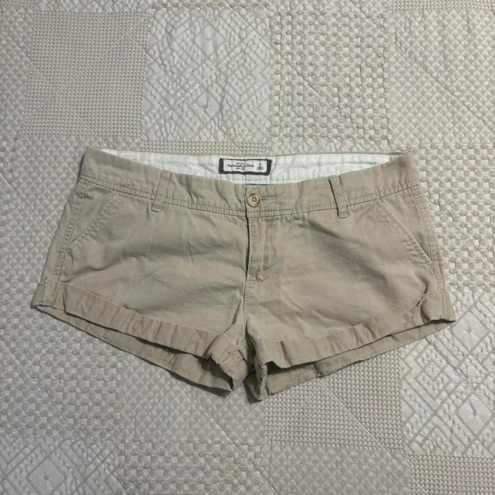 Y2K Abercrombie and Fitch Khaki Micro Shorts, SZ 6